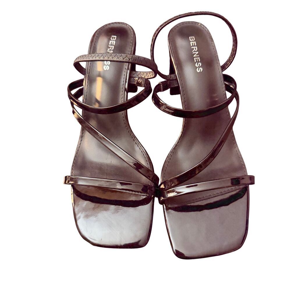 NEW Women's Hattie Minimalist Strappy Block Heel Sandals Black Patent Size 9